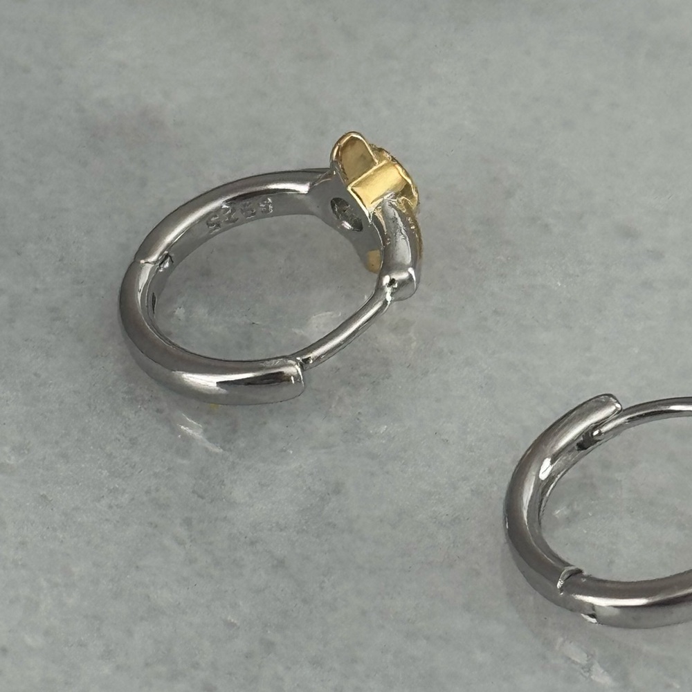 Silver Gold Two Tone Star Burst Crystal Hoop Earrings
14mm
Sterling Silver - Picture 4 of 4